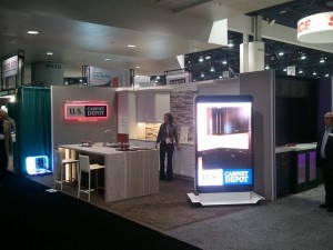 wozLED-kbis-us-cabinet-depot-giant-iphone